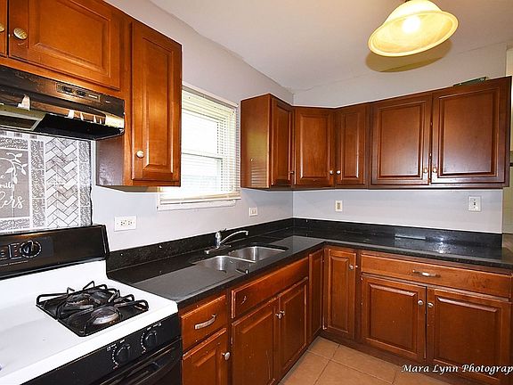 5th image of 745 Hammond Ave