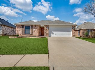 8017 Adcock Ct, Fort Worth, TX 76137