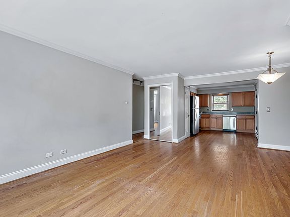 5th image of 33 Rockford Ave APT 2W