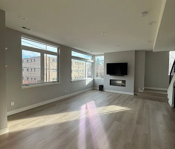 3320 S Pearl St #E — Photo 10