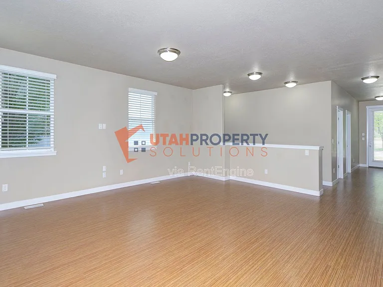 10243 S Petaluma Way — Photo 7