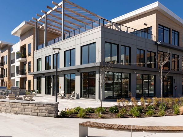 200 Quannapowitt Pkwy #3-4228