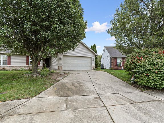 2nd image of 7135 Long Shore Cir