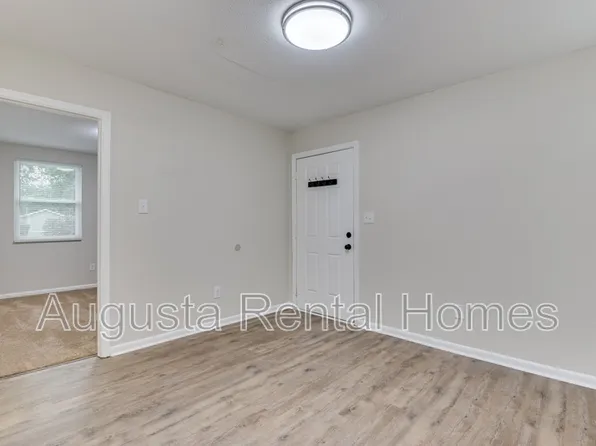 318 Verdery Dr #B, North Augusta, SC 29841