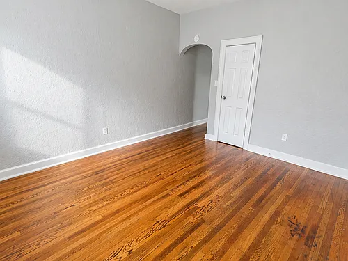 684 Summer Ave Photo 1