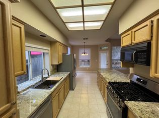 116 Elkins Cir, Folsom, CA 95630
