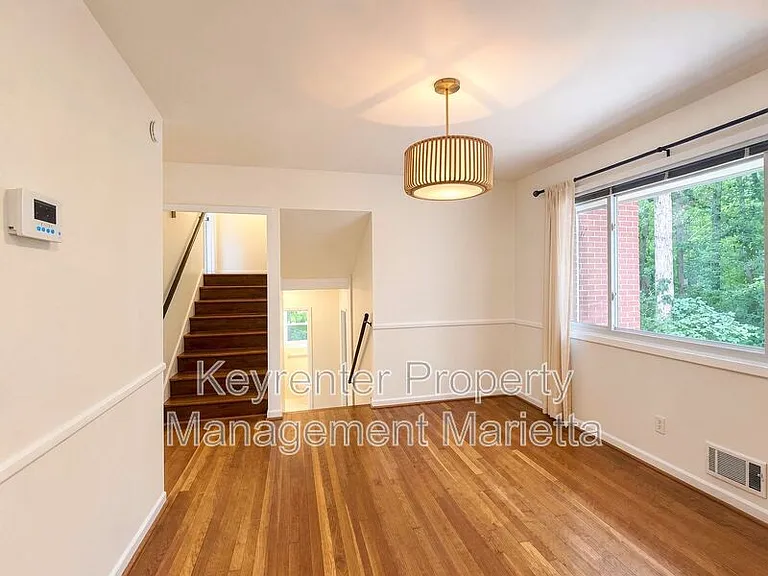 3720 Lake Dr SE — Photo 15
