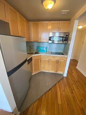 Rented by Bond New York | media 4