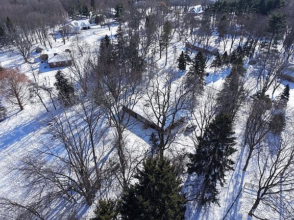 3rd image of 1117 Avon Cir E