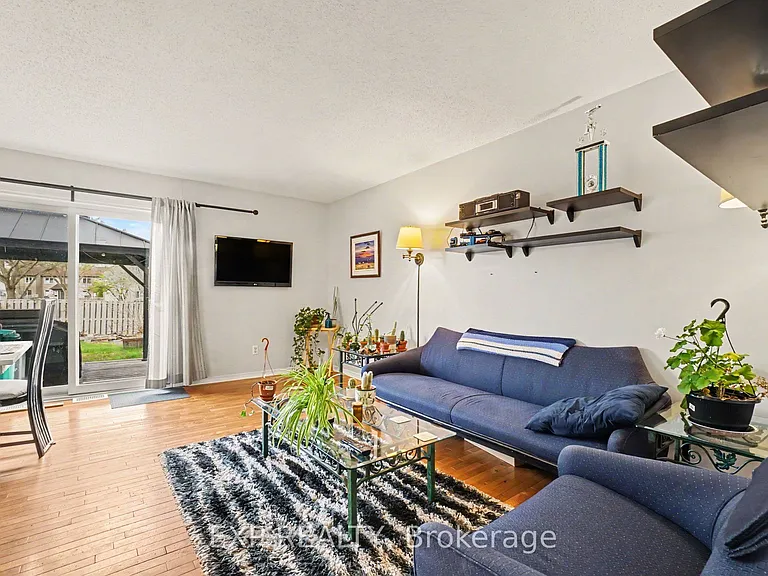 6461 Colony Sq — Photo 3