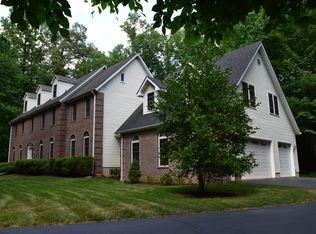 11567 Lilting Ln, Fairfax Station, VA 22039