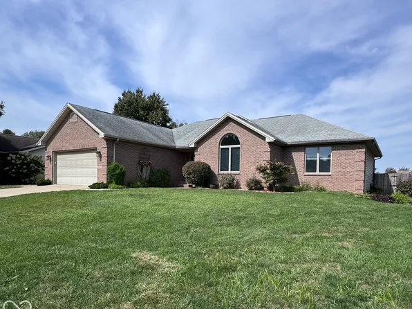 4694 29th St, Columbus, IN 47203