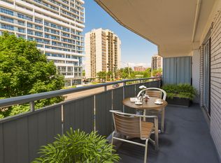 80 Speers Rd #101, Oakville, ON L6K 2E6
