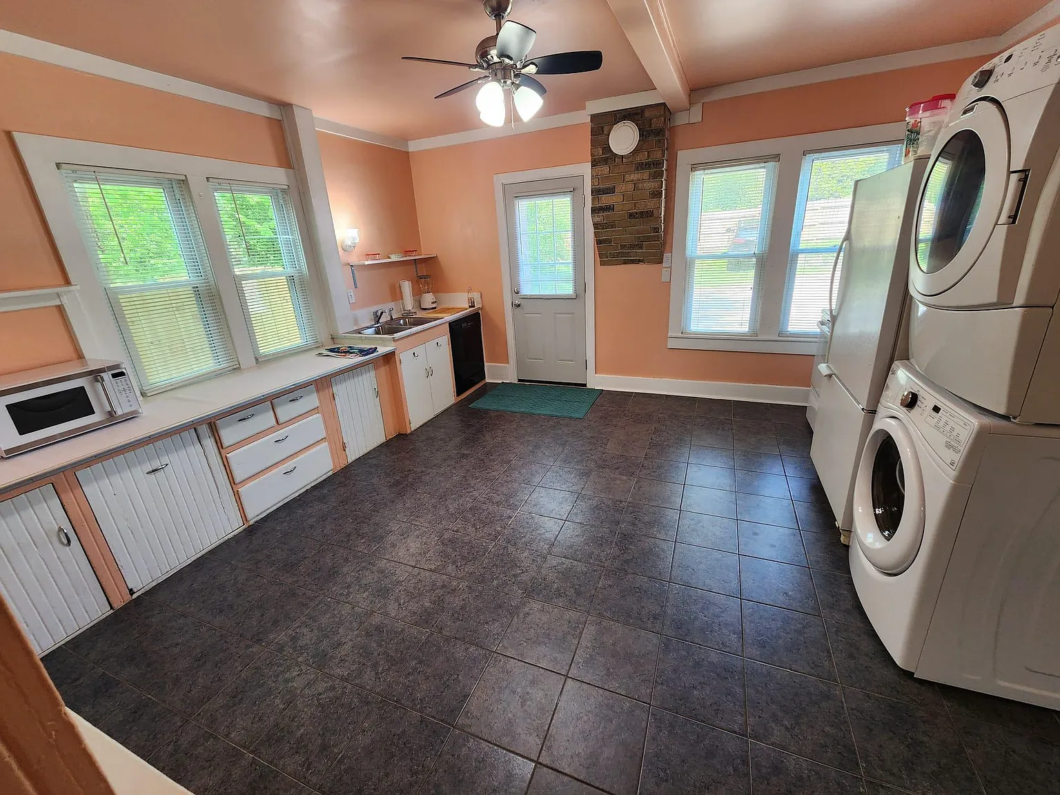 W5695 Fox Hill Rd — Photo 2