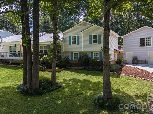 100 Woodlea Dr, Morganton, NC 28655