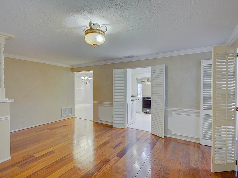 31 Freshwater Dr — Photo 40