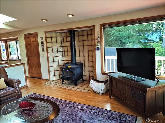 5th image of 550 E Twanoh Falls Dr