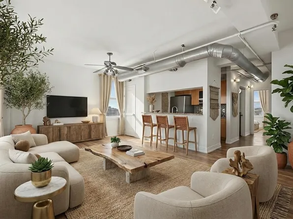 700 Church St APT 1108, Nashville, TN 37203