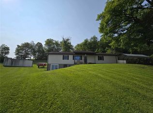 229 Chamberlain St, Leechburg, PA 15656