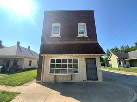 602 Bryan Ave