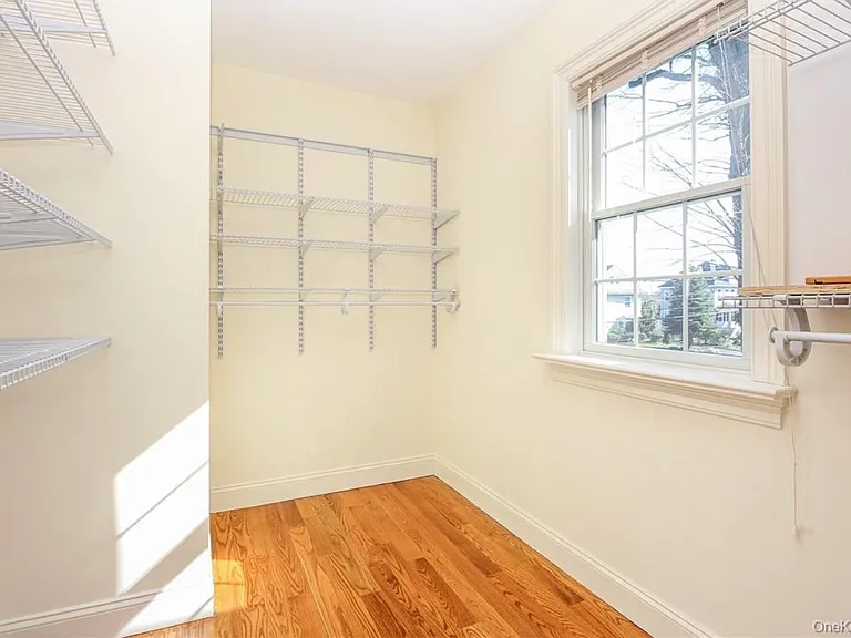 114 Oak St #114 — Photo 15