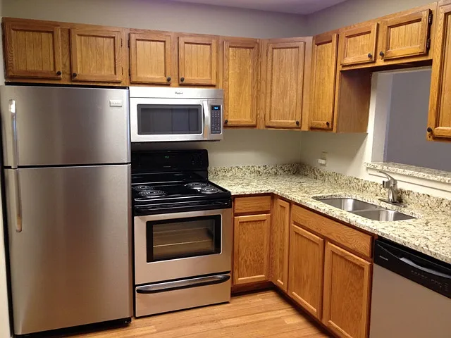 1624 Aquarena Springs Dr — Photo 2