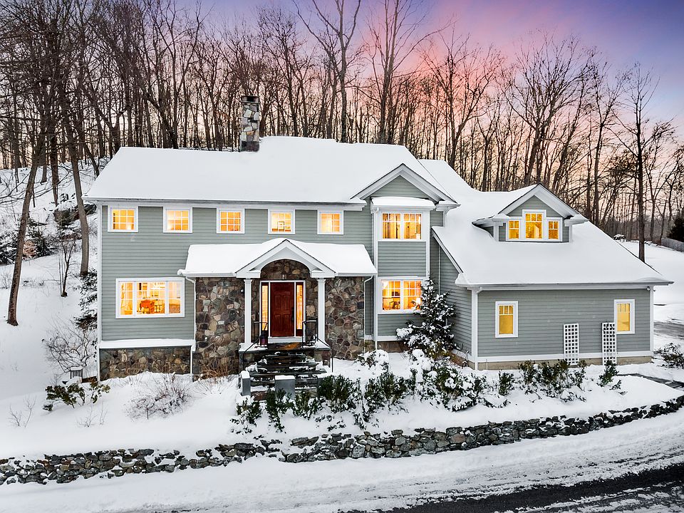 1st image of 6 Deer Creek Ln