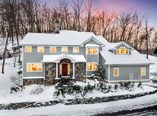 6 Deer Creek Ln, Mount Kisco, NY 10549