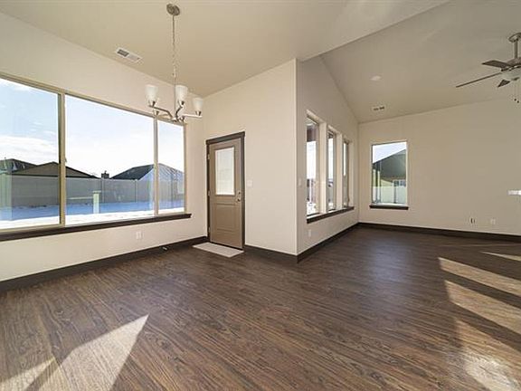 5th image of 2469 Apex Ave #B