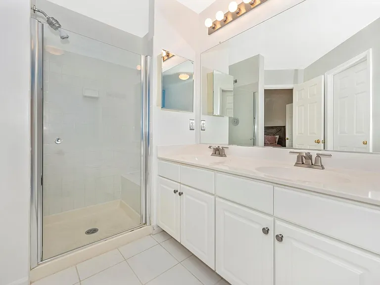 5211 Duke Ct — Photo 19