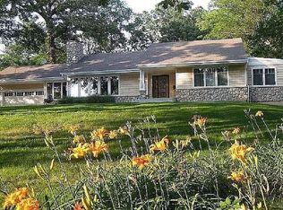 352 Forest Dr SE, Cedar Rapids, IA 52403