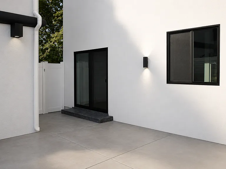 15217 Roya St — Photo 14