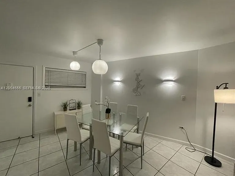 1881 Washington Ave #CU-4D — Photo 4