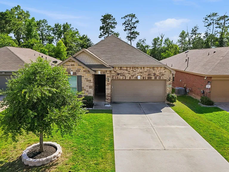 1140 Clonmore Ct — Photo 44