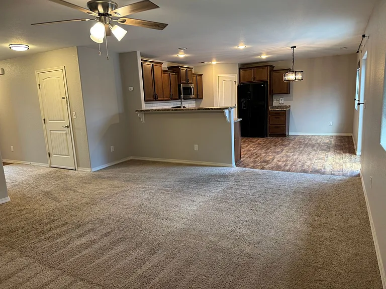 7321 Axis Point — Photo 5