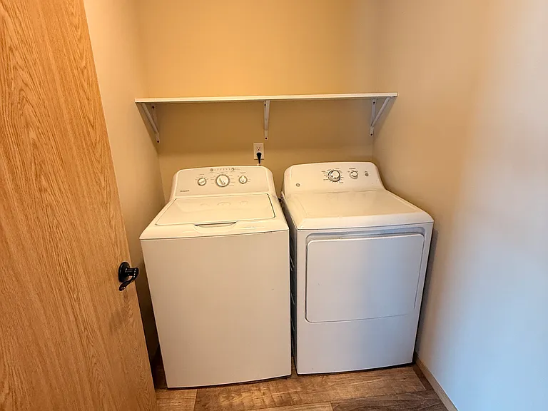 2900 Swan Ave #1 — Photo 3