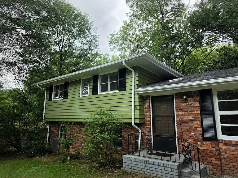 2705 Dunmoreland Terrace — Photo 2