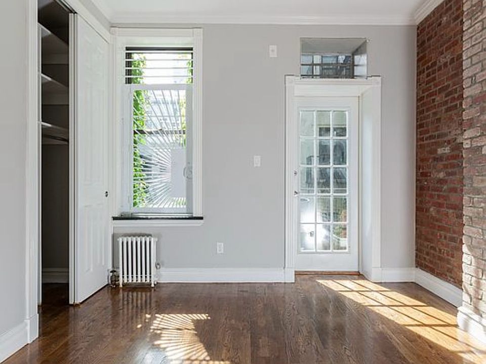 1st image of 250 Mott St APT 10