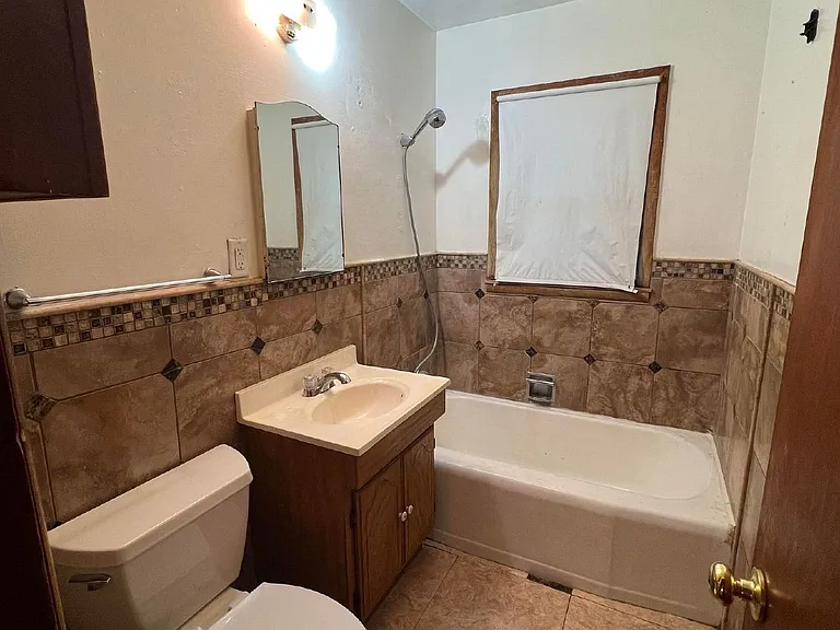 1822 E Owen K Garriott Rd — Photo 9