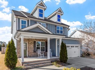 2137 Mills Crest St, Fuquay Varina, NC 27526