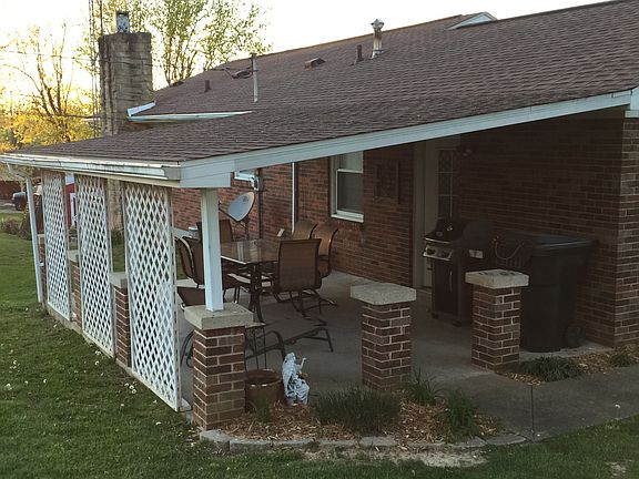 3rd image of 224 Circle Dr