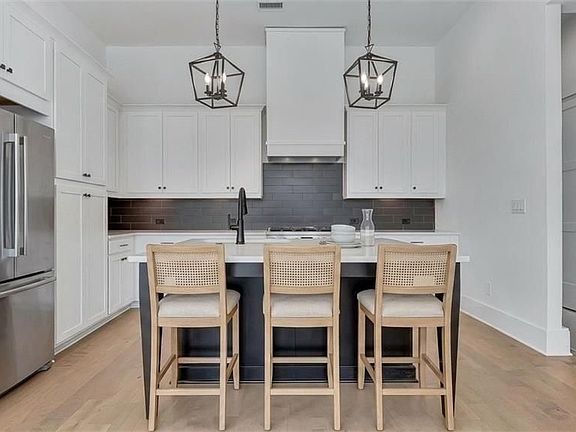 3rd image of 240 Rolison Way