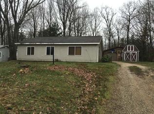 591 N Dodge Lake Ave, Harrison, MI 48625