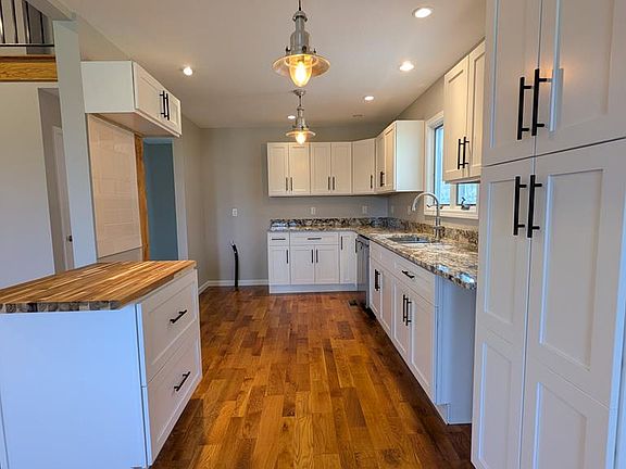 3rd image of 2040 Keiser Rd