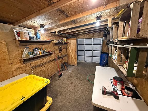 4th image of 521 Pickens Rd