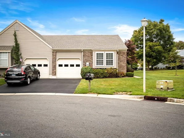 3 Durham Ct, Monroe Township, NJ 08831