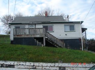 124 Hopkins St, North Tazewell, VA 24630