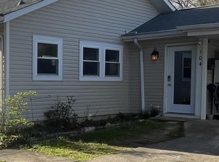 104 Hillside Rd, Oak Ridge, TN 37830