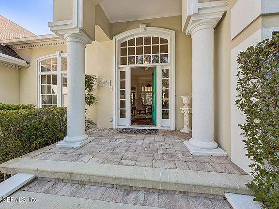3rd image of 173 N COVE Drive