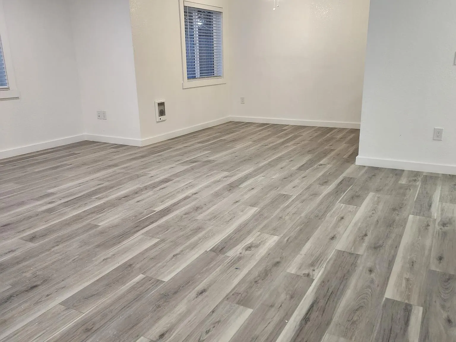 2 bed, 975 sqft, $1,600 — Photo 4